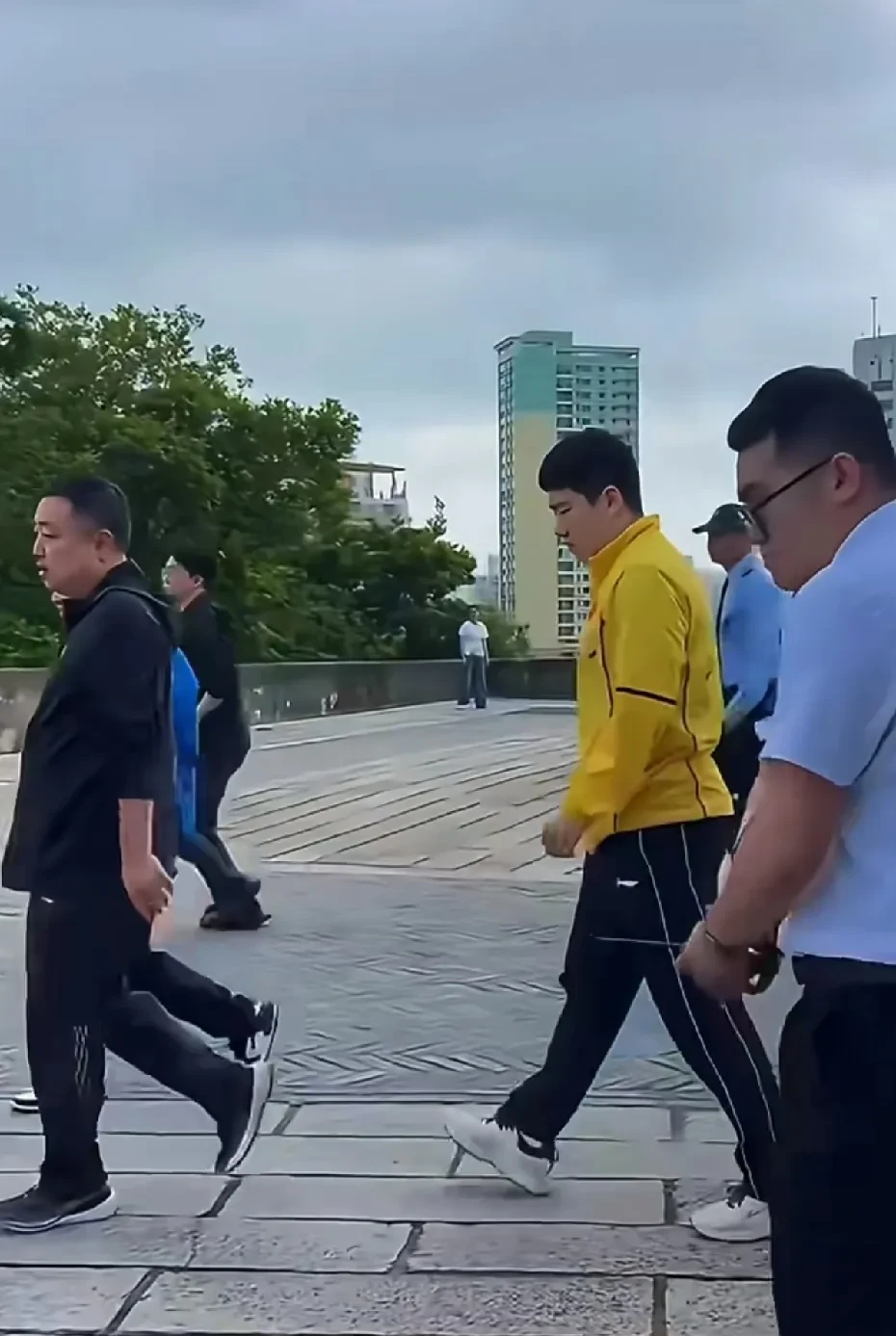  阿扎伦卡在SKT比赛中表现优异，败北引发热议！比赛高潮迭起