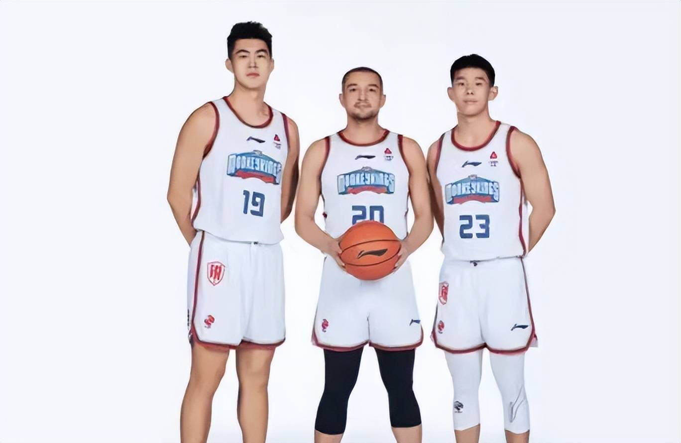 虎扑体育-包含CBA季后赛训练课后走向成谜，底特律活塞状态回暖，管理层满意，数据层面出现新趋势的词条