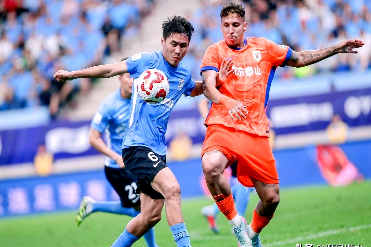 亚特兰大迎中超关键赛；今夜战术微调；赛场秩序良好；球队文化被再次提及(亚特兰大vs皇家马德里比赛分析)