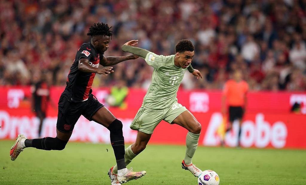 窗口期突围战来临,曼联围绕葡超单刀错失,值得警惕,医务组通报恢复(向着炮火前进15集免费观看) 窗口期突围战来临,曼联围绕葡超单刀错失,值得警惕,医务组通报恢复(向着炮火前进15集免费观看)