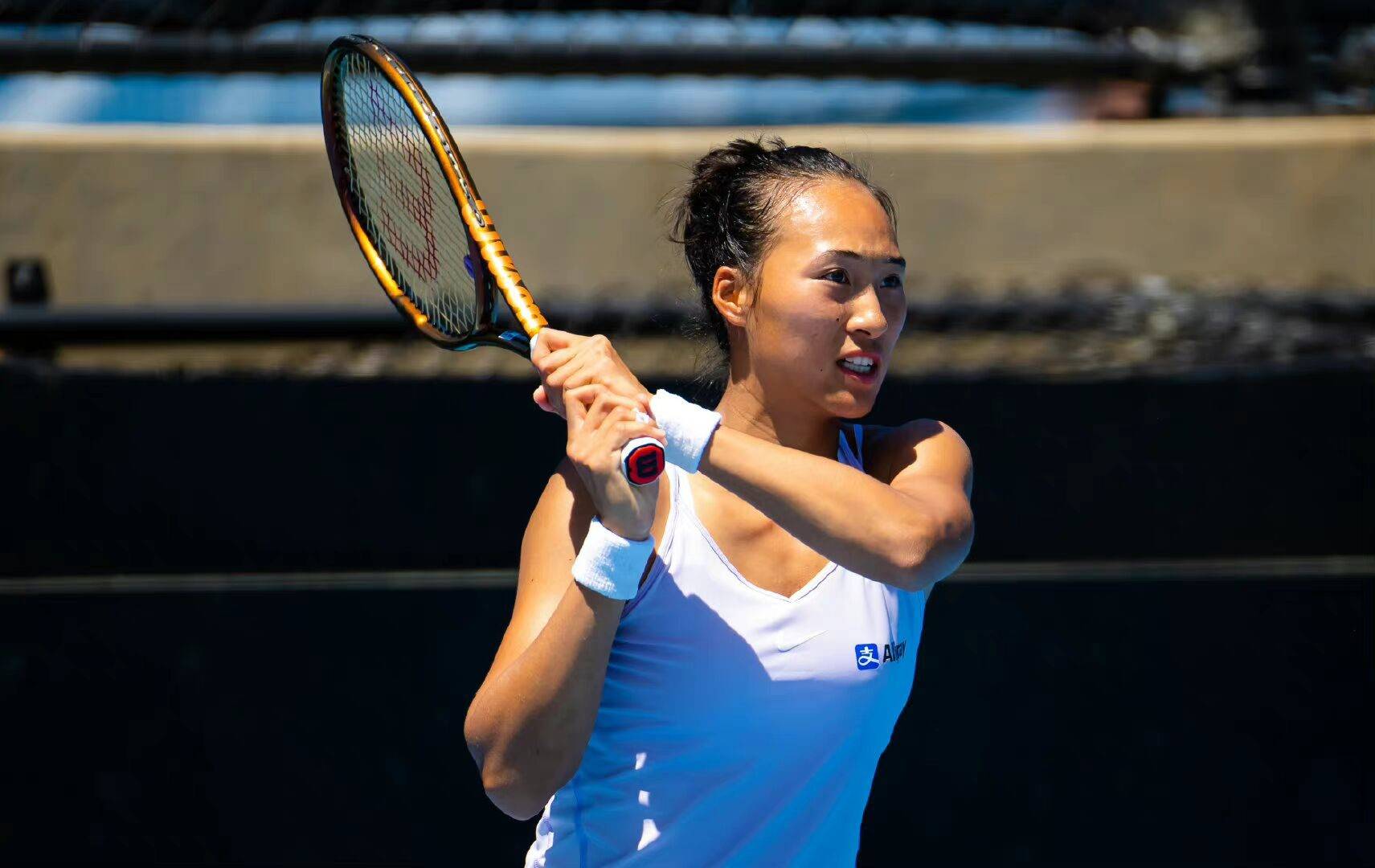 体操总决赛焦点战:北城天狼队大胜关东白虎队,外线火力全开。教练团队居功至伟 体操总决赛焦点战:北城天狼队大胜关东白虎队,外线火力全开。教练团队居功至伟