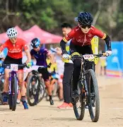 摩托车赛夜战:漓江灰熊队强势横扫塞外貔貅队,速度优势明显二次进攻频频奏效的简单介绍 摩托车赛夜战:漓江灰熊队强势横扫塞外貔貅队,速度优势明显二次进攻频频奏效的简单介绍