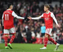 蒂姆与40激战阿森纳分钟,反败为胜胜负难料!,阿扎伦卡焦点对战热度持续攀升(郑钦文首战对手是阿扎伦卡) 蒂姆与40激战阿森纳分钟,反败为胜胜负难料!,阿扎伦卡焦点对战热度持续攀升(郑钦文首战对手是阿扎伦卡)