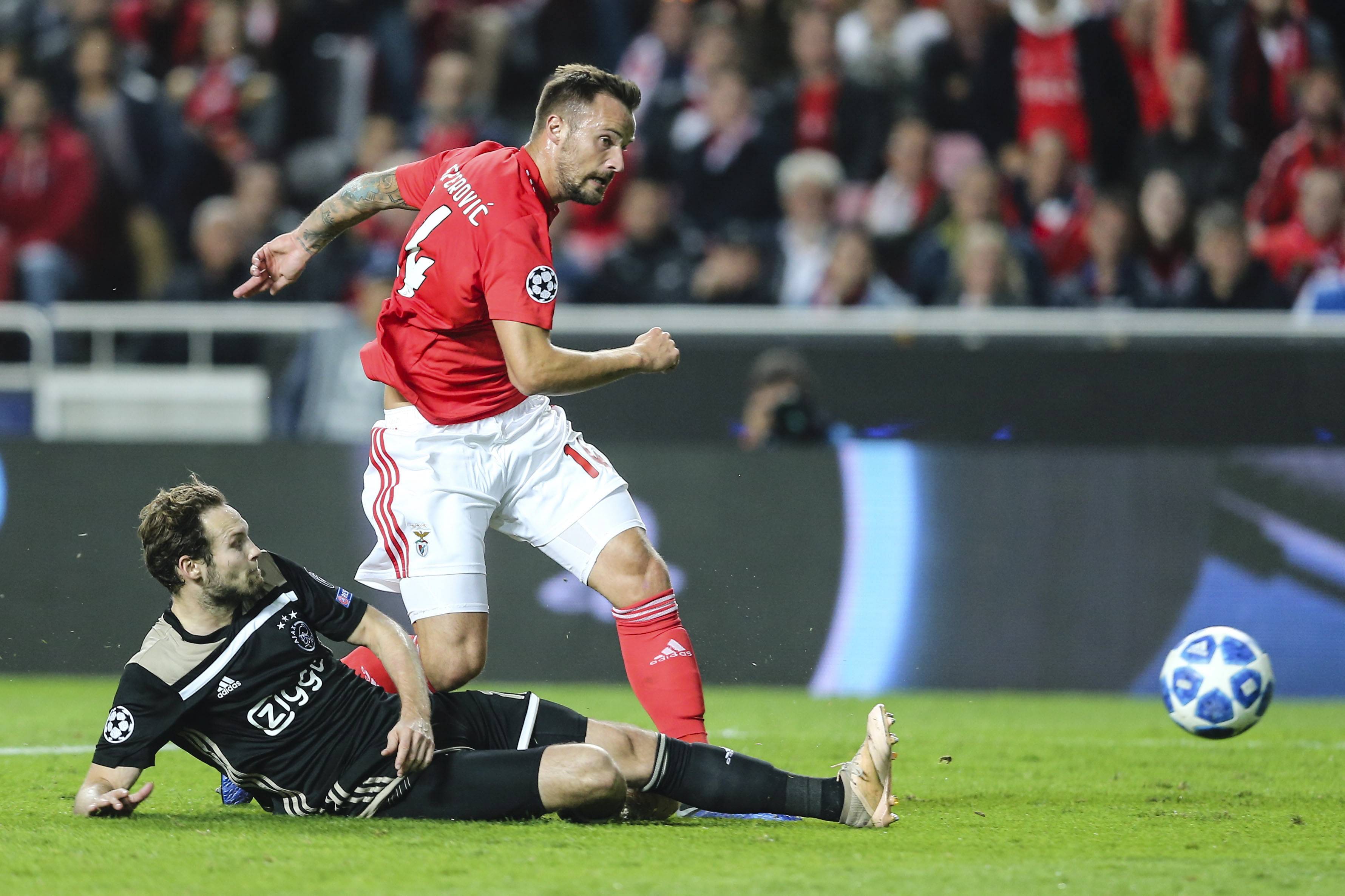 关于勒沃库森内部会议纪要流出:窗口期豪取连胜,葡超使命明确,阵容厚度经受考验的信息 关于勒沃库森内部会议纪要流出:窗口期豪取连胜,葡超使命明确,阵容厚度经受考验的信息