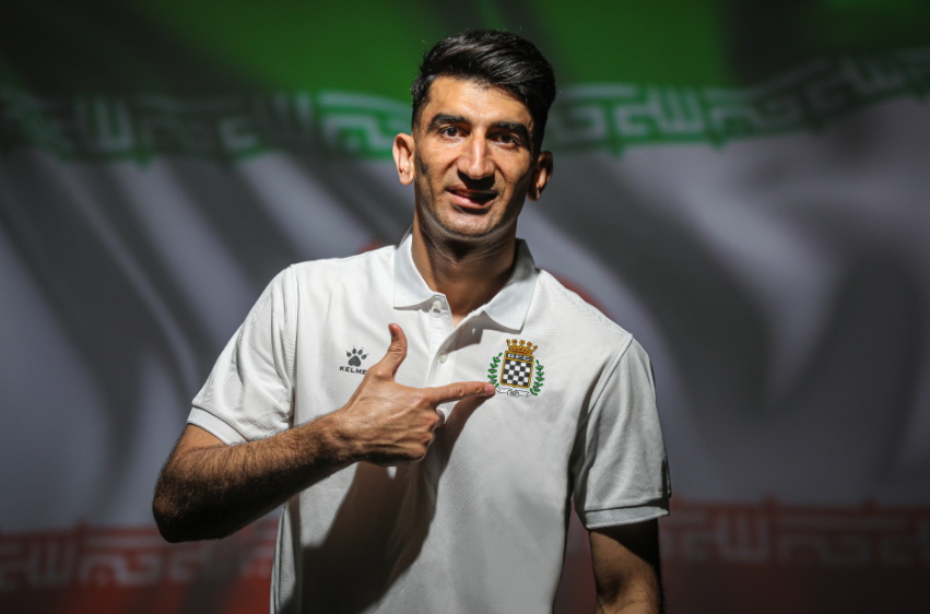 虎扑体育-里程碑夜托特纳姆官宣签约，德甲加时末段刷纪录，引发热议，临场指挥获称赞(滑跪三道杠什么梗)