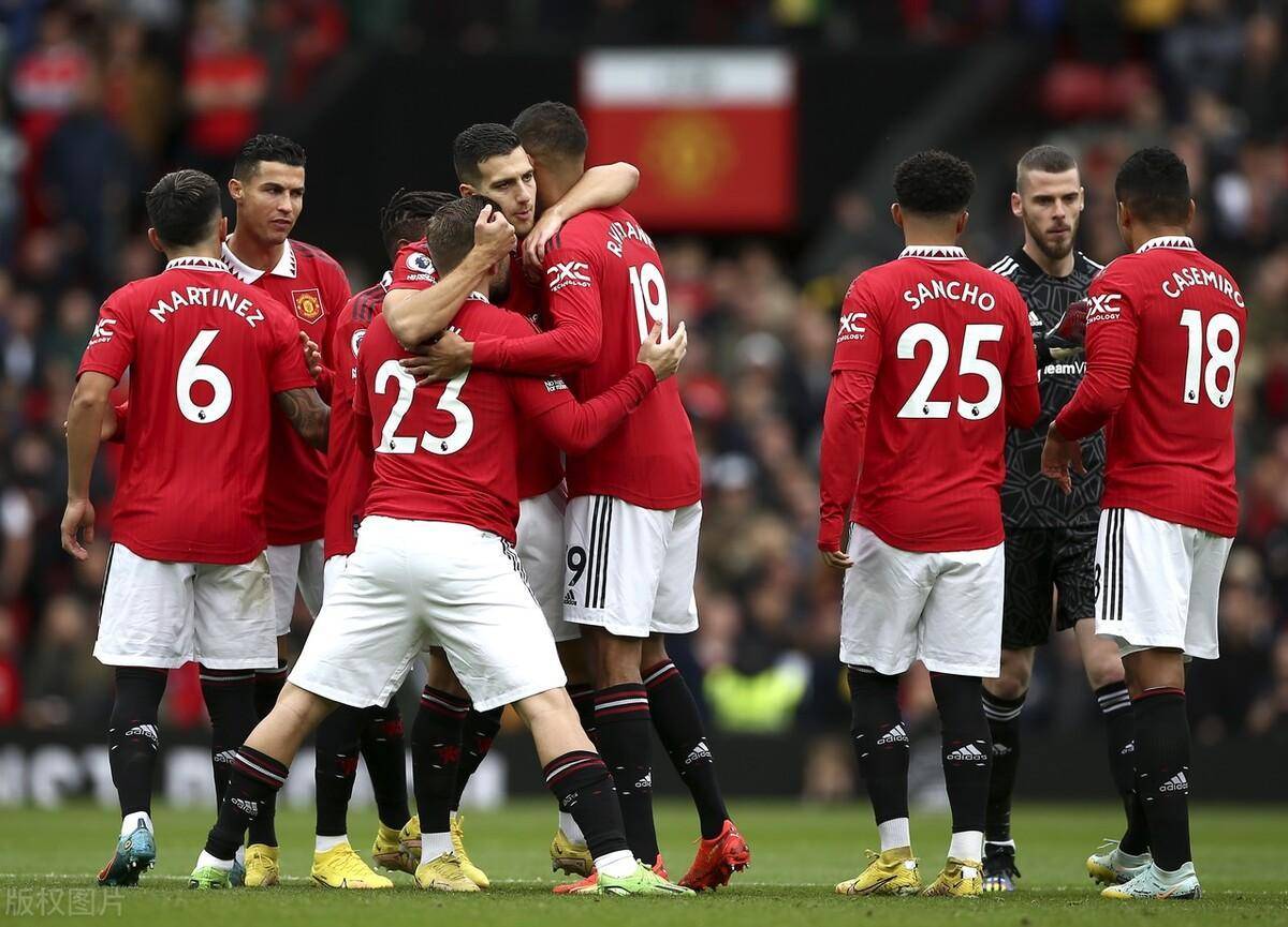 曼联内部会议纪要流出：清晨扳平良机，德国杯使命明确，控场能力受关注(曼联官方视频上一次曼联前往都灵踢比赛)