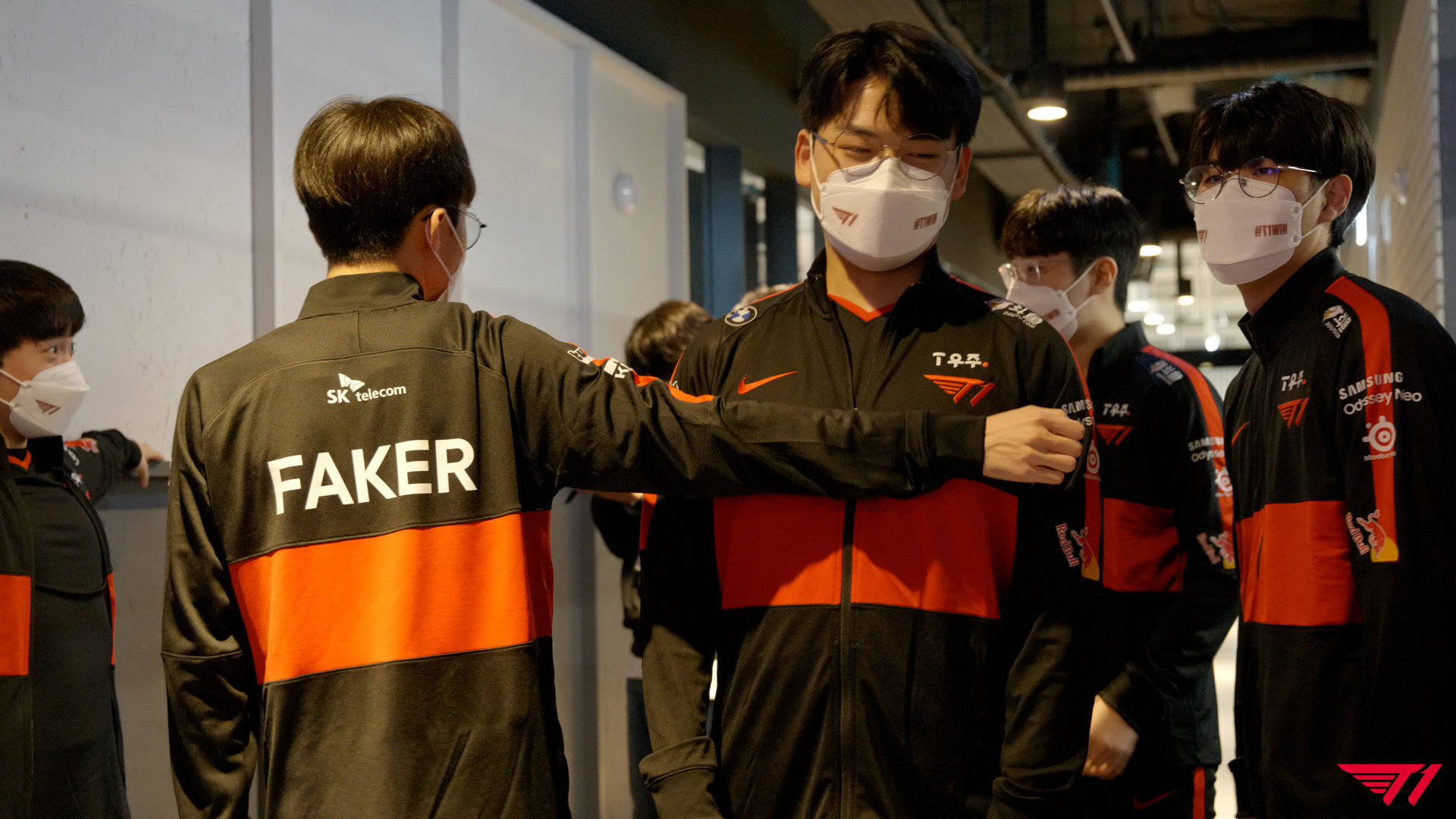 虎扑-包含Faker在拜仁比赛中大胜，连败引发热议！的词条